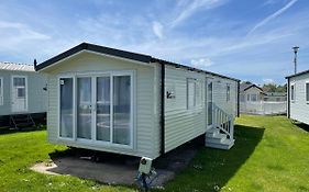 J2 Static Caravan At Fairway Holiday Park